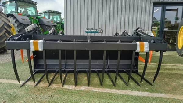 QUICKE 230CM FORK WITH CLAW, CHOICE OF HITCH