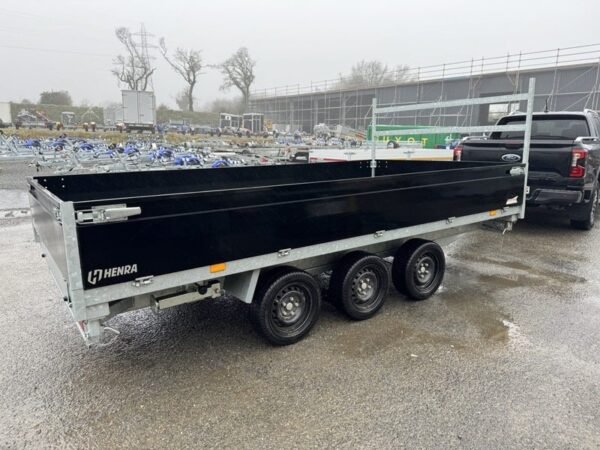 HENRA KP354020TR Tri-axle Tipper – 4.01 x 2.02 m – GVWR 3,500 kg