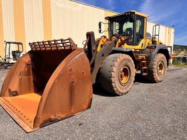 VOLVO L110H Wheel Loader – 2015