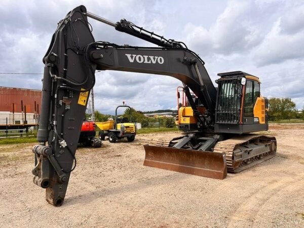 VOLVO ECR355 Tracked Excavator – 2021