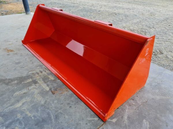 KUBOTA M1896E RETRACT BUCKET EURO HITCH