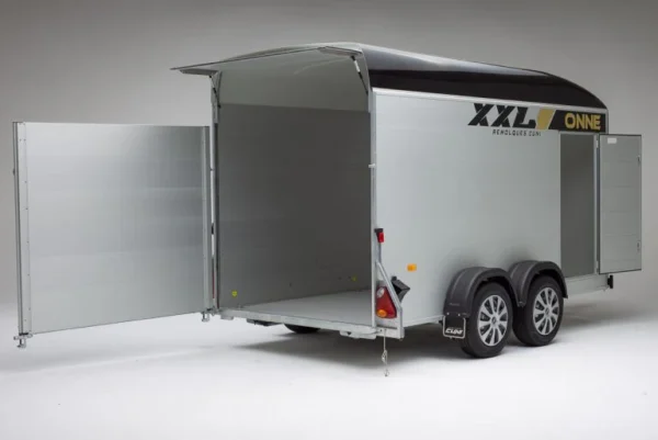 CUNI ONNE XXL enclosed aluminum & fiberglass trailer