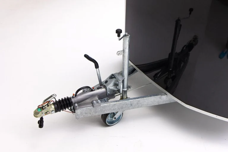 CUNI ONNE ROCKET XL enclosed aluminum & fiberglass trailer - Image 6
